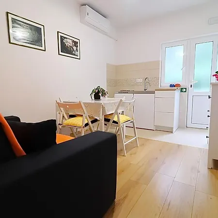 Nodilo - Comfort One Bedroom With Balcony And Sea View 3 Apartment *